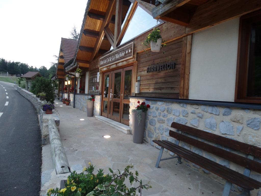 Hotel Du Col De La Machine แซงต์-ฌอง-ออง-รัวยองส์ ภายนอก รูปภาพ